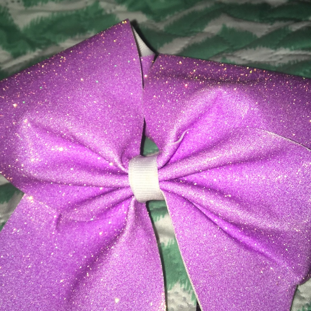 Sparkly pinck cheer bow